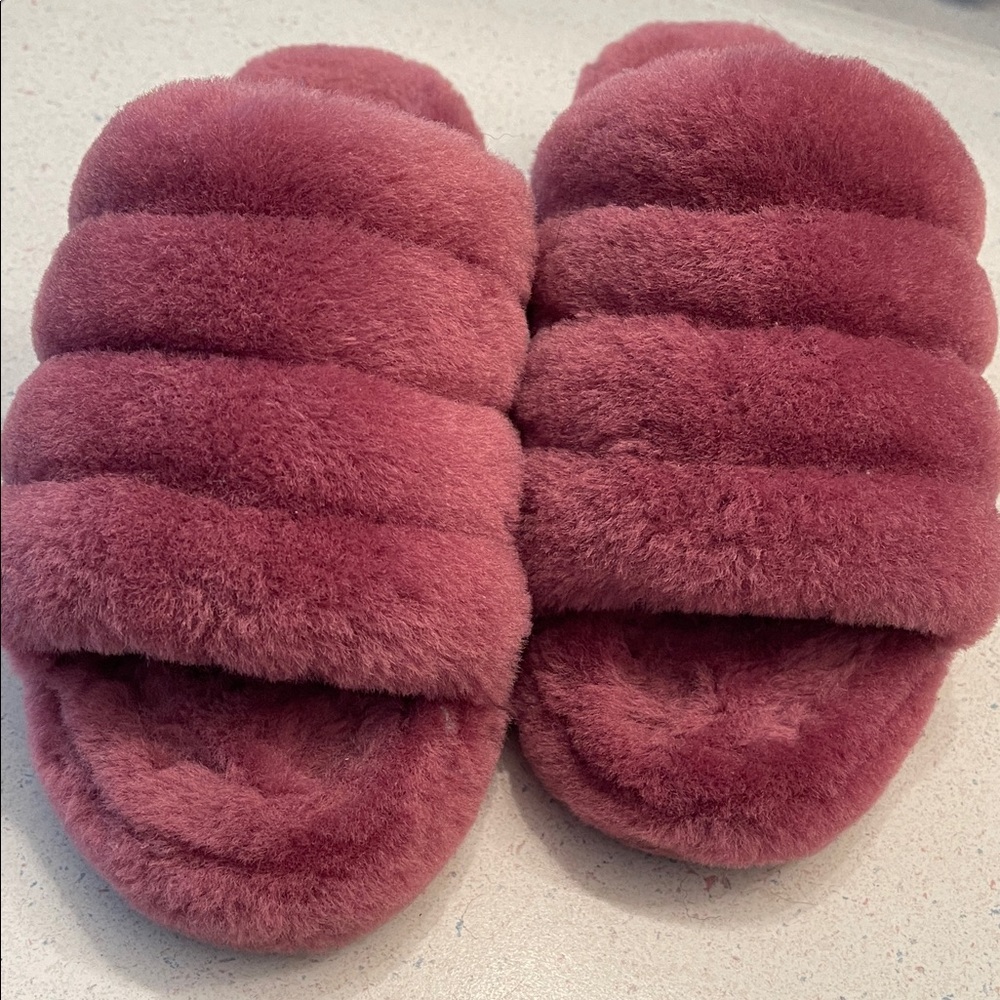 UGG Fluff Yeah Slippers Size 6